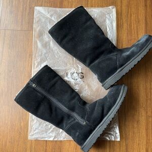 UGG Classic Tall Boots Womens 6 Side Zipper Black Suede Leather Sheepskin Furry